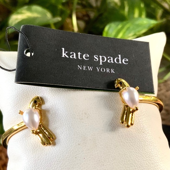 Kate Spade Gold Pearl LOVE BIRD Bracelet⭐️NEW W/TAG Hinge Spring Scene Bird CUFF - Picture 1 of 14
